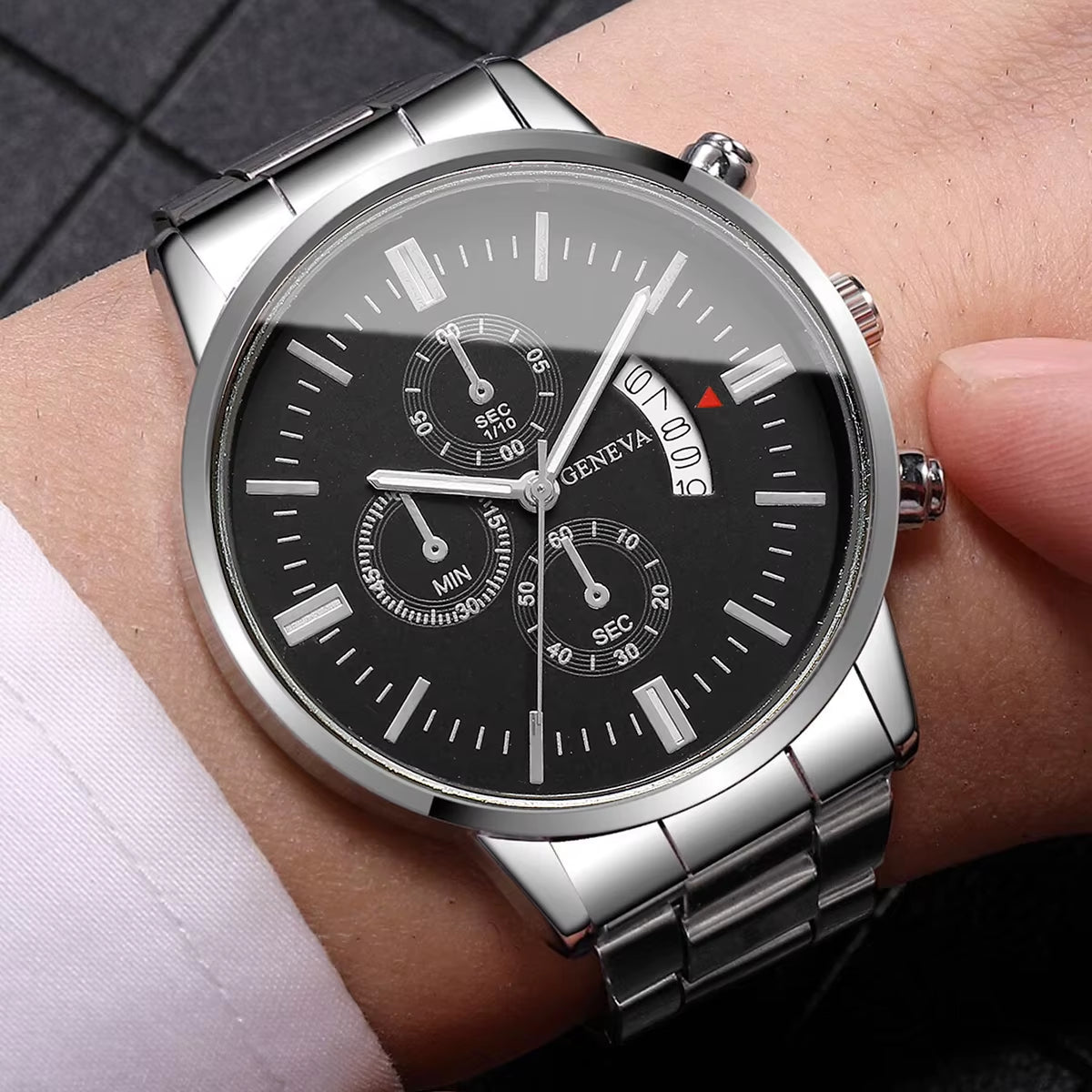 Men’s Business Quartz Watch with Calendar Luxury Style